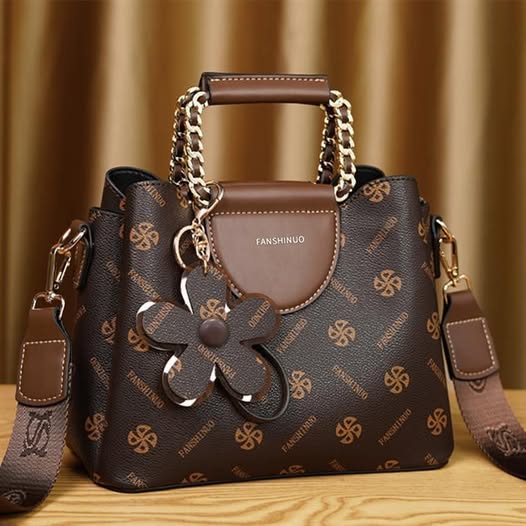 Best sellingTrending Stylish best leather Ladies clutch hand bag