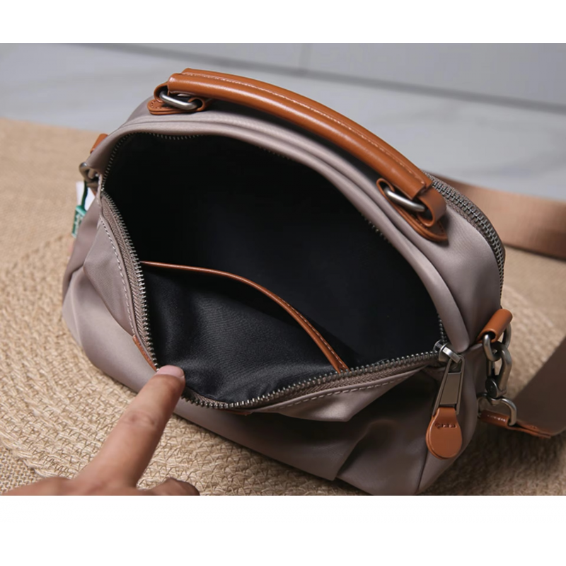 New Portable Nylon Cloth with Cowhide Shoulder Bag(Black)